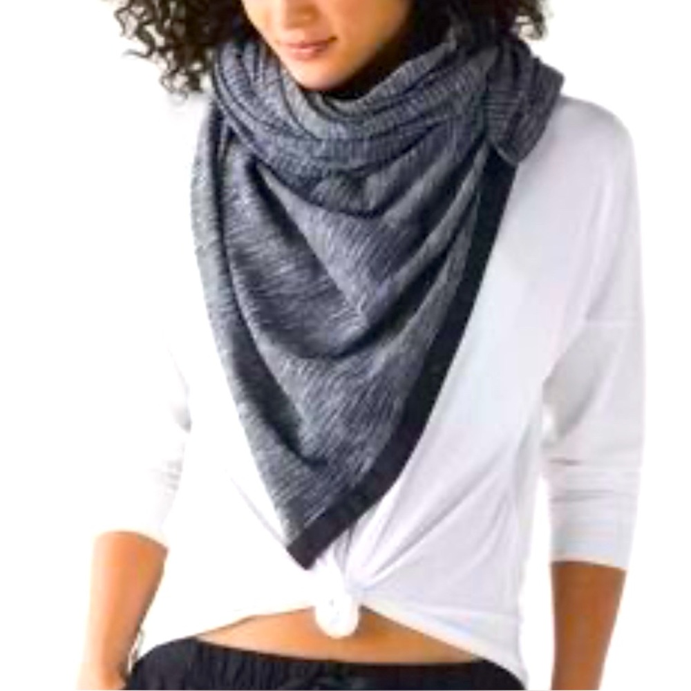 LULULEMON Black & Heather Gray Stripe Vinyasa Scarf